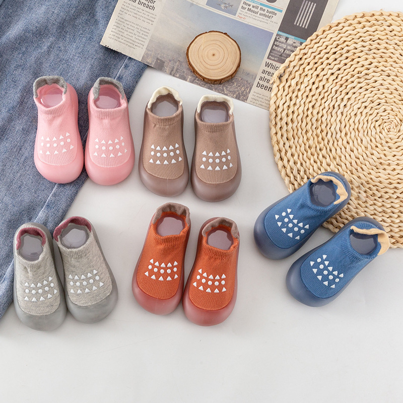 Anti Blister Sock - ベビーフロアシューズ ブルーとピンク ベビー室内・屋外用ウォーキングソックス 快適で滑り止め付きシューズ 男の子と女の子用ソックス
